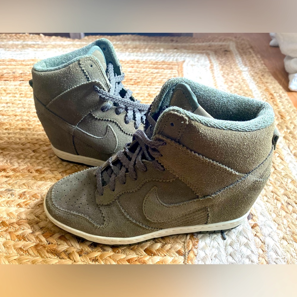 Nike Dunk Sky-Hi Wedges in Olive